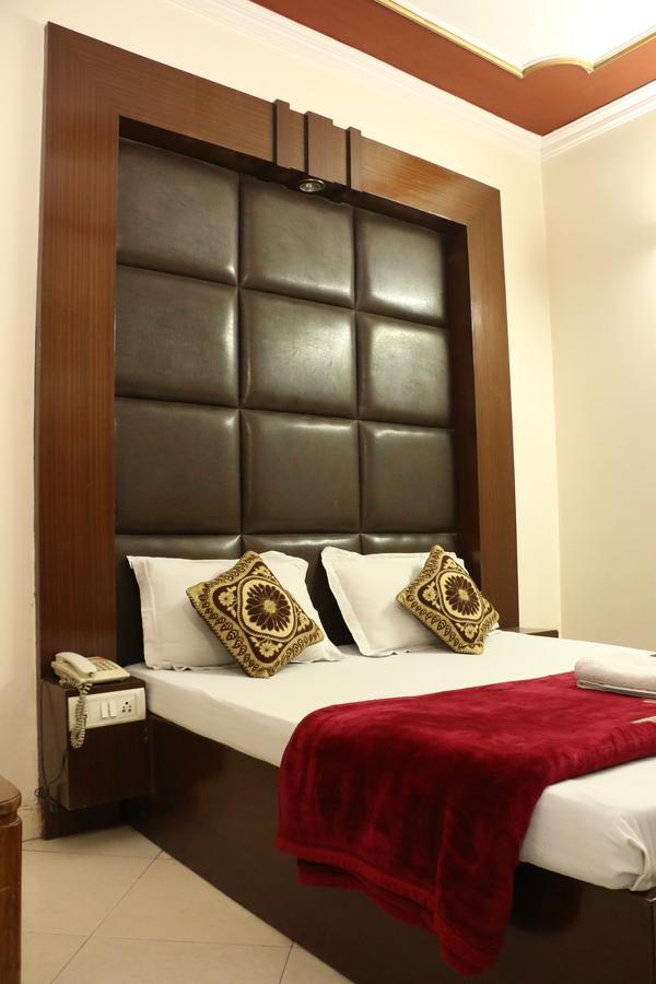 Hotel Maharaja Дели Экстерьер фото