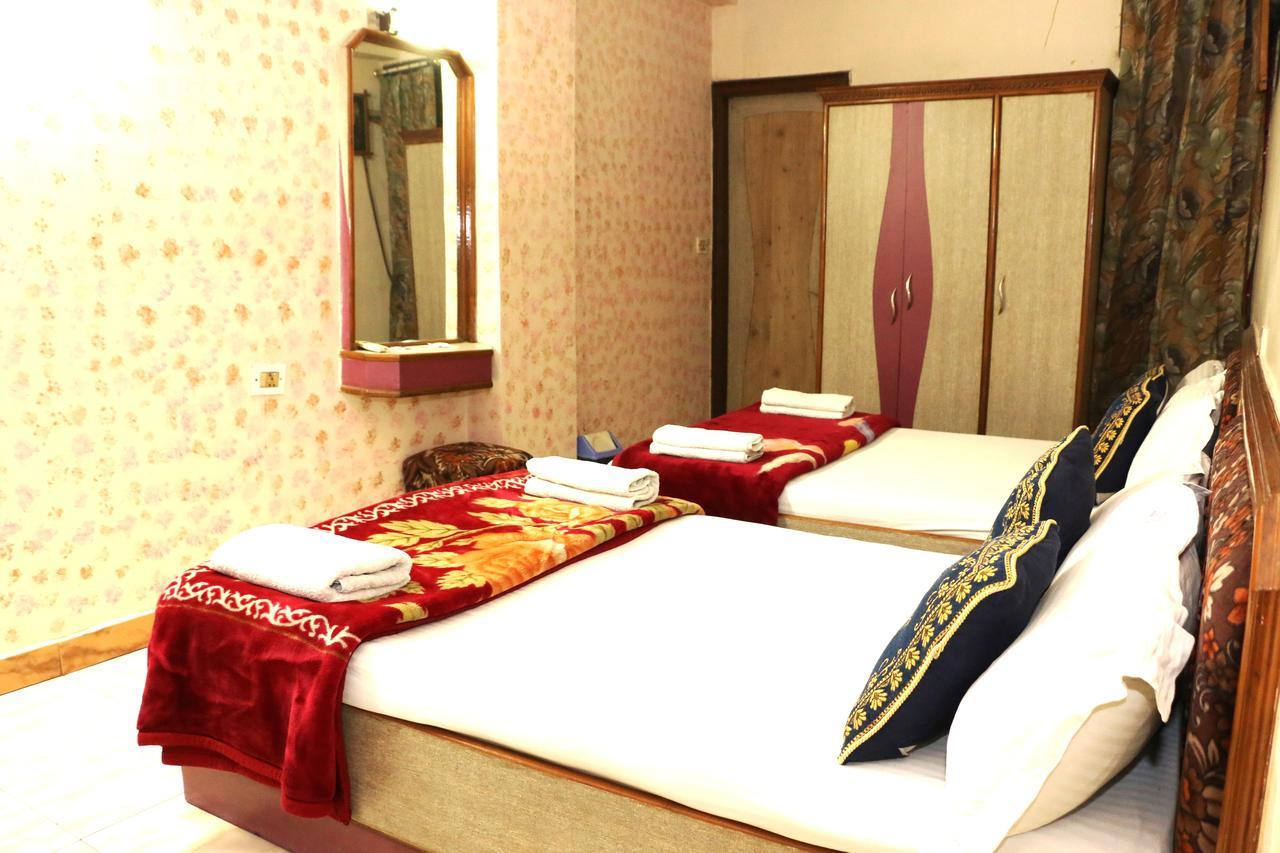 Hotel Maharaja Дели Экстерьер фото