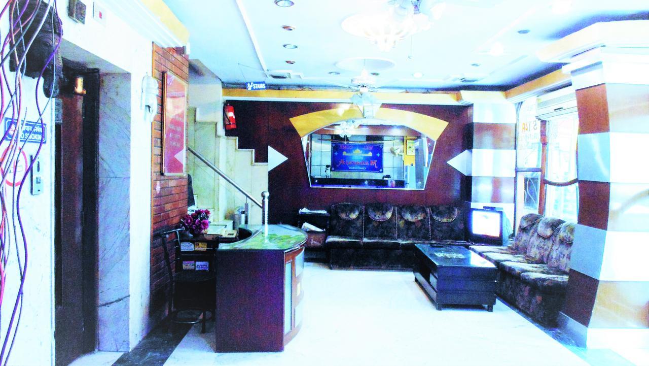 Hotel Maharaja Дели Экстерьер фото