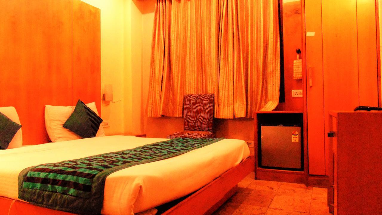 Hotel Maharaja Дели Экстерьер фото