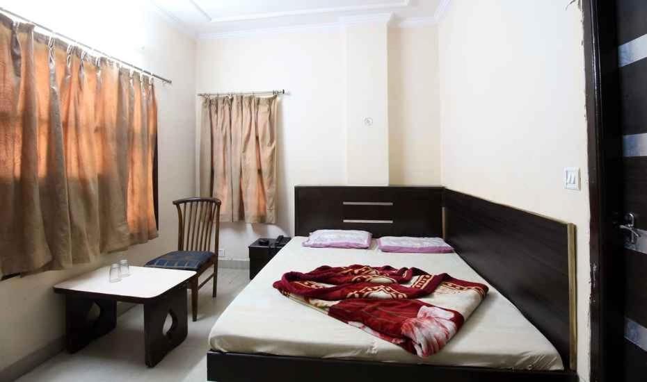 Hotel Maharaja Дели Экстерьер фото